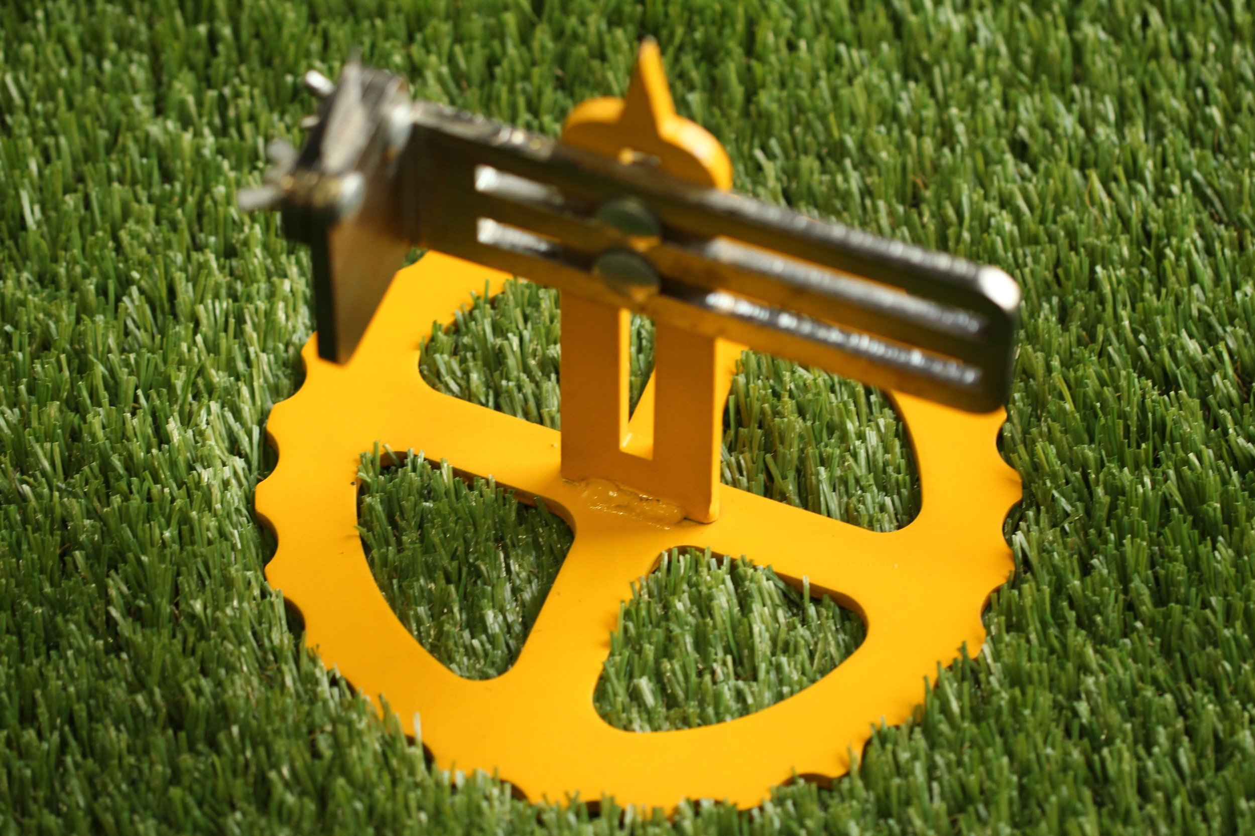 Circle Cutter Synthetic Grass Fake Grass Tools Installation Inland Empire, California